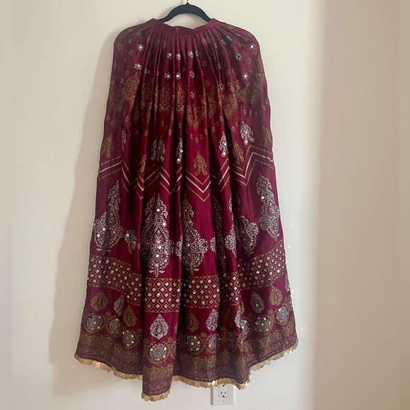 ZAHRA AHMED Silk Lehenga, Choli and Duppatta - Picture 4 of 15